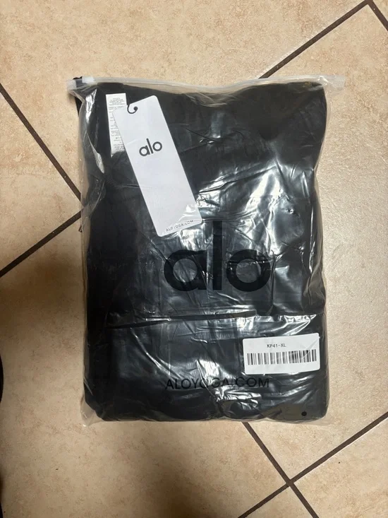 alo Black Zip up with sweats - Picture 2 of 4